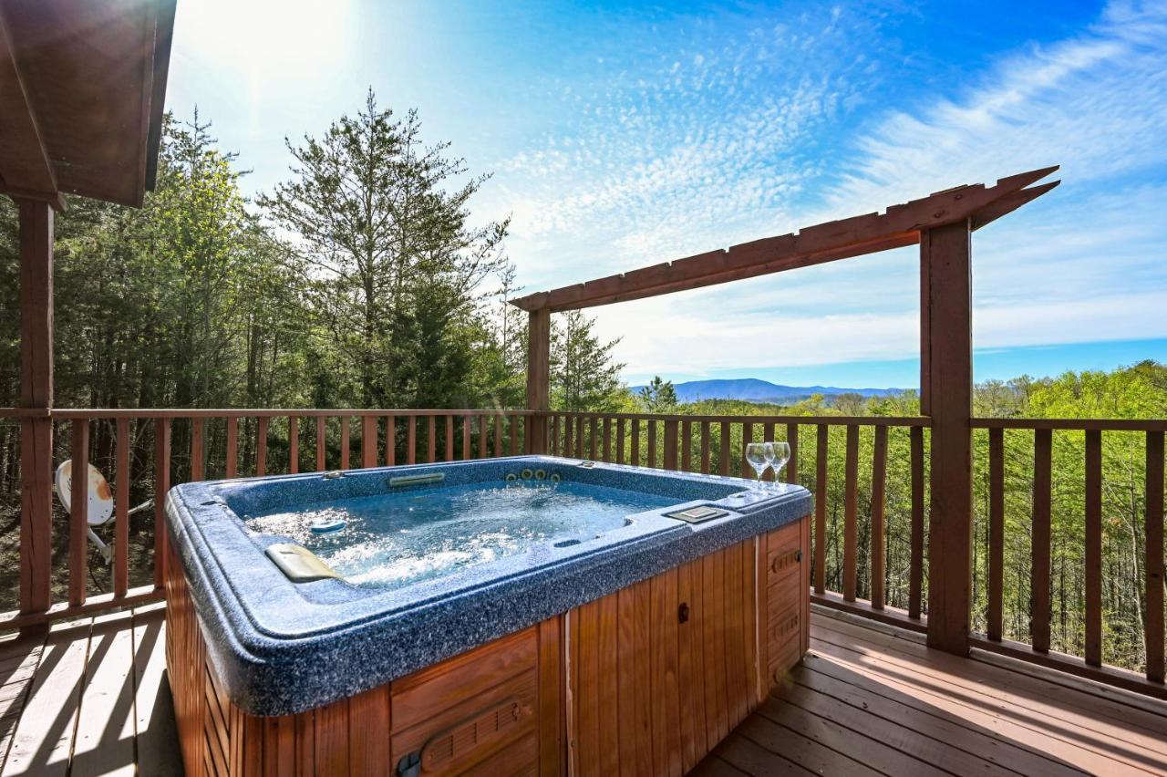 Private Mountain Cabin, Hot Tub Escape In The Smokies, With The View Sevierville Buitenkant foto